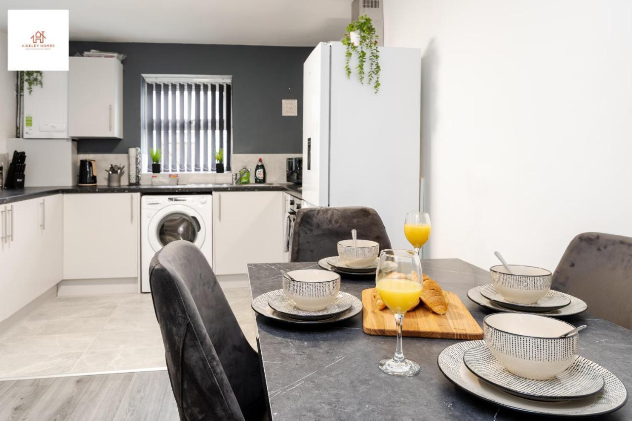 Immaculate 4 Bed In Liverpool By Hinkley Homes Short Lets & Serviced Accommodation エクステリア 写真