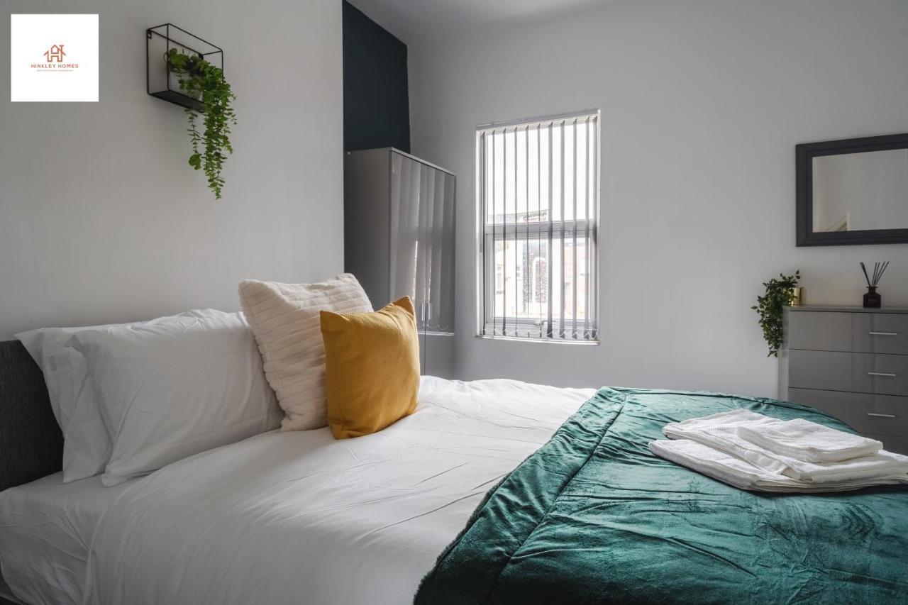 Immaculate 4 Bed In Liverpool By Hinkley Homes Short Lets & Serviced Accommodation エクステリア 写真